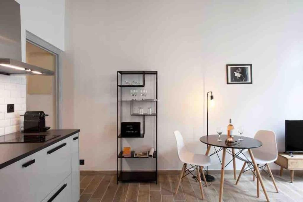 Appartement Lumineux En Centre-Ville Arles Zewnętrze zdjęcie